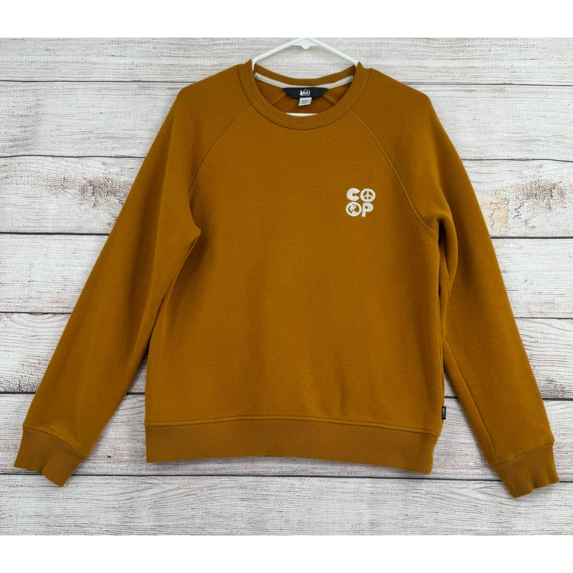 Rei CoOp Crewneck Embroidered Sweatshirt Mens Small Golden Brown